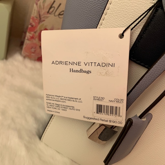 A Vittadini small satchel - Picture 11 of 11